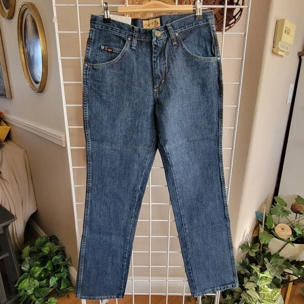 Wrangler 20X Slim Straight Leg